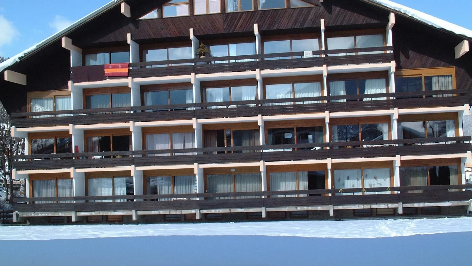 Cozy, 1-Bedroom Apartment With Spectacular Mountain Views And A Balcon Morzine