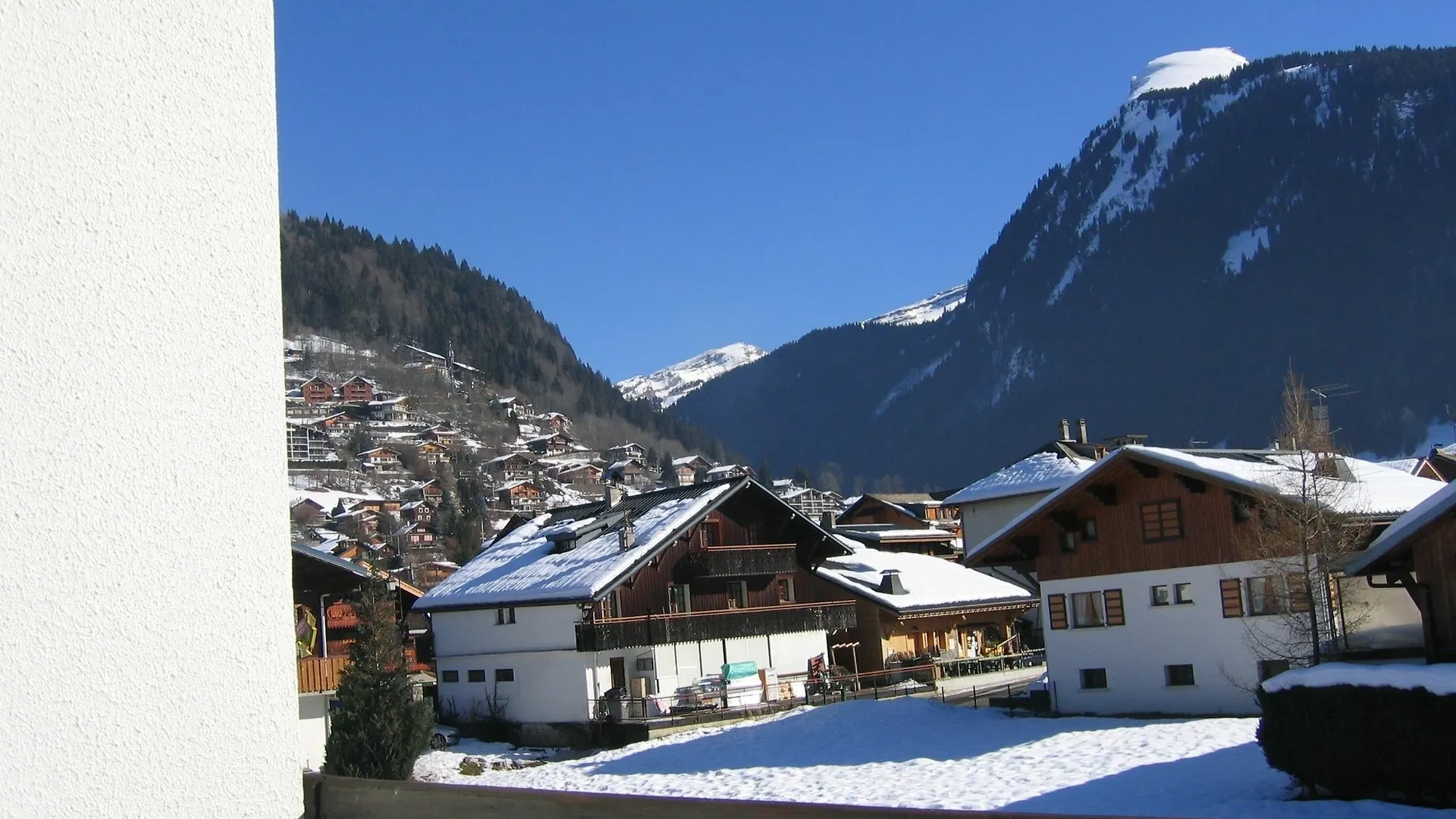 Cozy, 1-Bedroom Apartment With Spectacular Mountain Views And A Balcon Morzine France